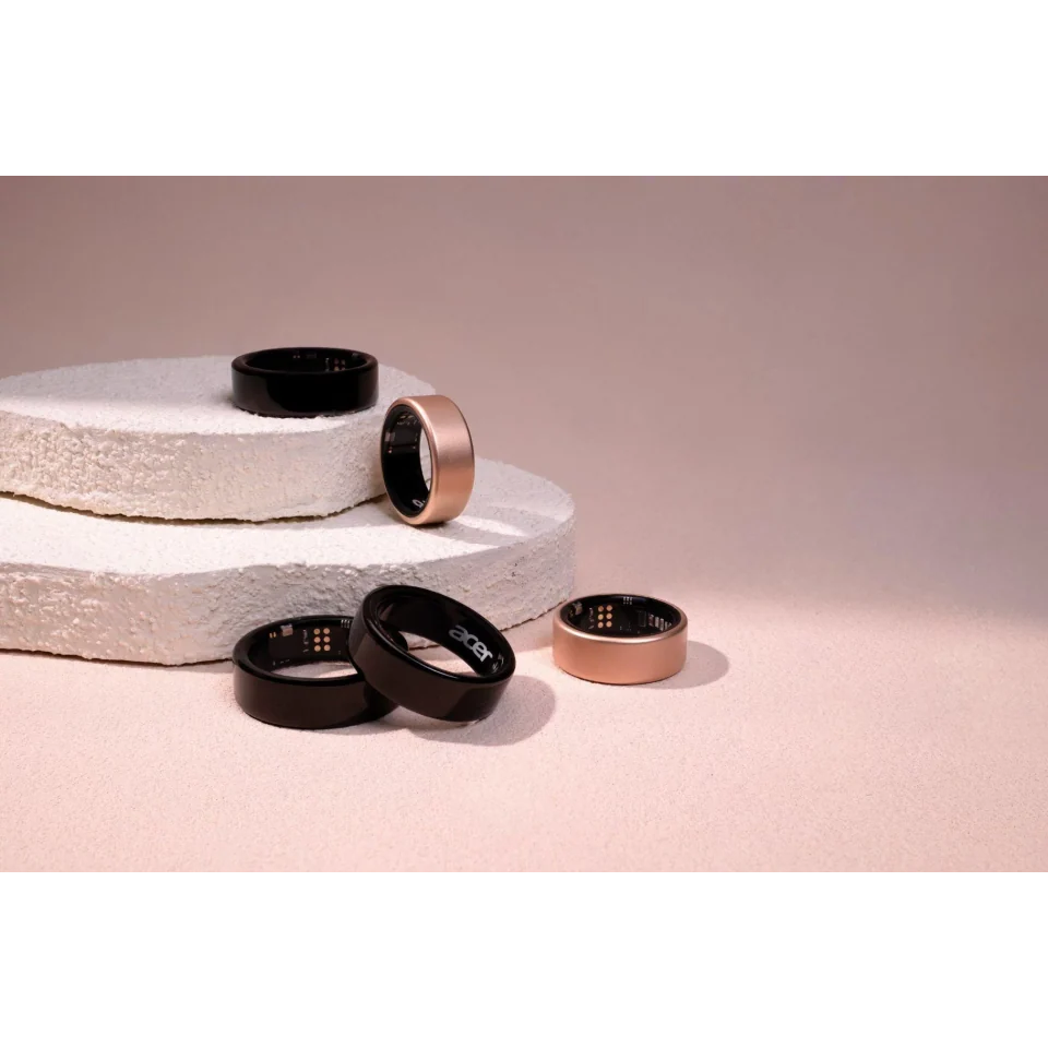 Acer FreeSense Ring in rose gold and black finishes